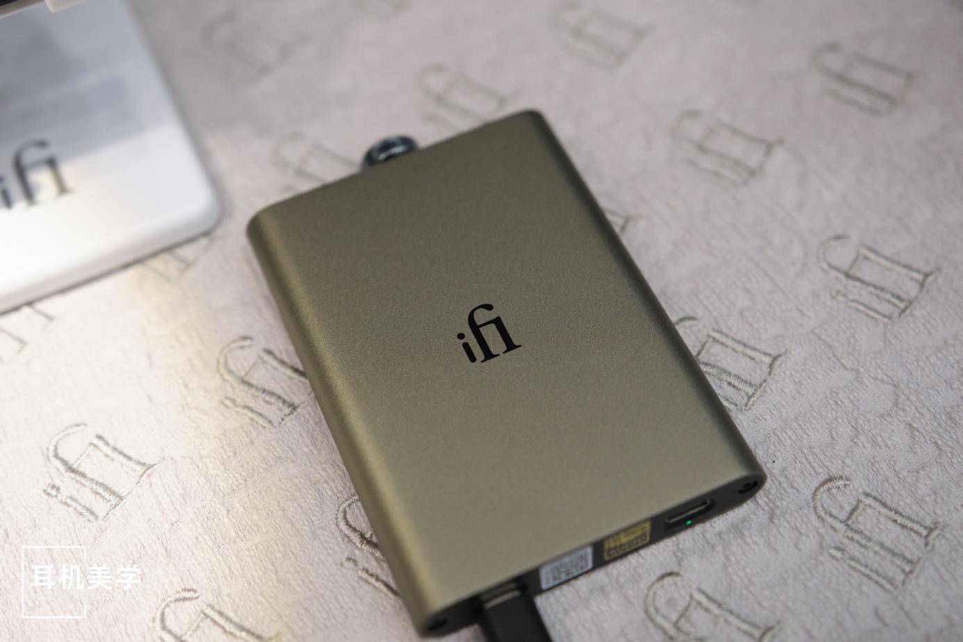 1984 Super Adamas 1687-8。, image size:1386x924