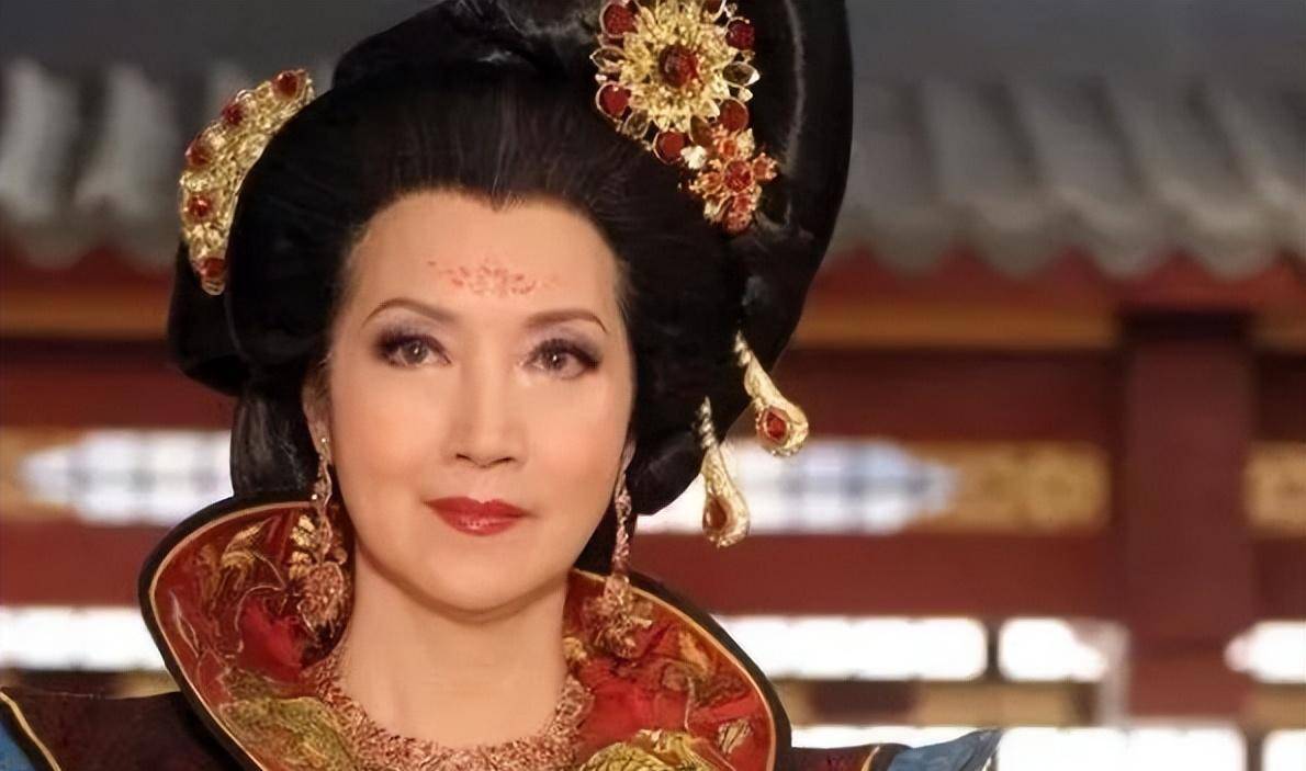 晚年和亲外孙传"韵事",辅佐女儿成女皇,武则天母亲比她还猛?