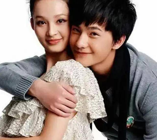 笑裂了!杨洋乔欣张天爱被曝"多角恋",前助理晒聊天记录,信息量超大