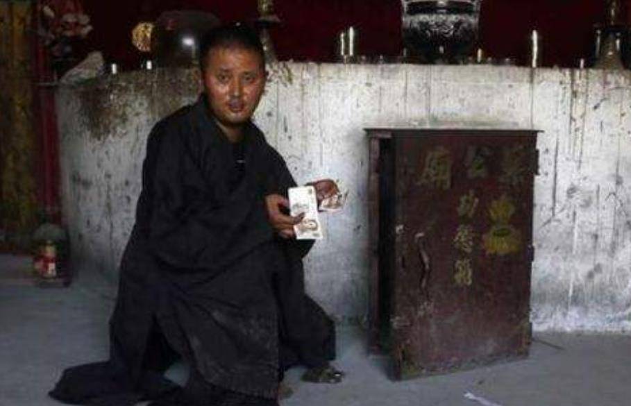 80后居士王先凯:独守古庙7年,靠香火钱度日,最少时一月仅40元