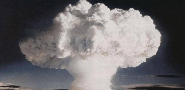 戈壁滩造原子弹图片