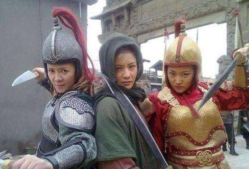 梁山首屈一指的女将,因丈夫战死成为寡妇,儿子成人后大败金兀术