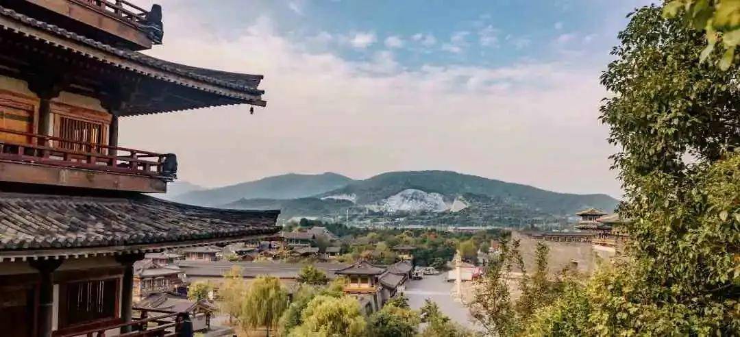 襄阳文化旅游/青龙寺登高/玉兰,海棠,玫瑰等等,御花园里一年四季都有