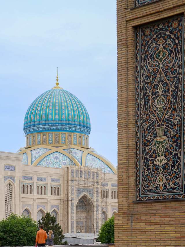 波斯风格建筑群,仿佛穿越时空,感受历史和宗教文化的底蕴