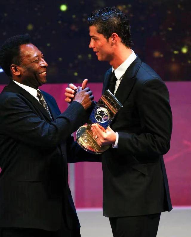 梅西球迷坐不住了:欧洲球王c罗,美洲球王贝利,他们才是双骄