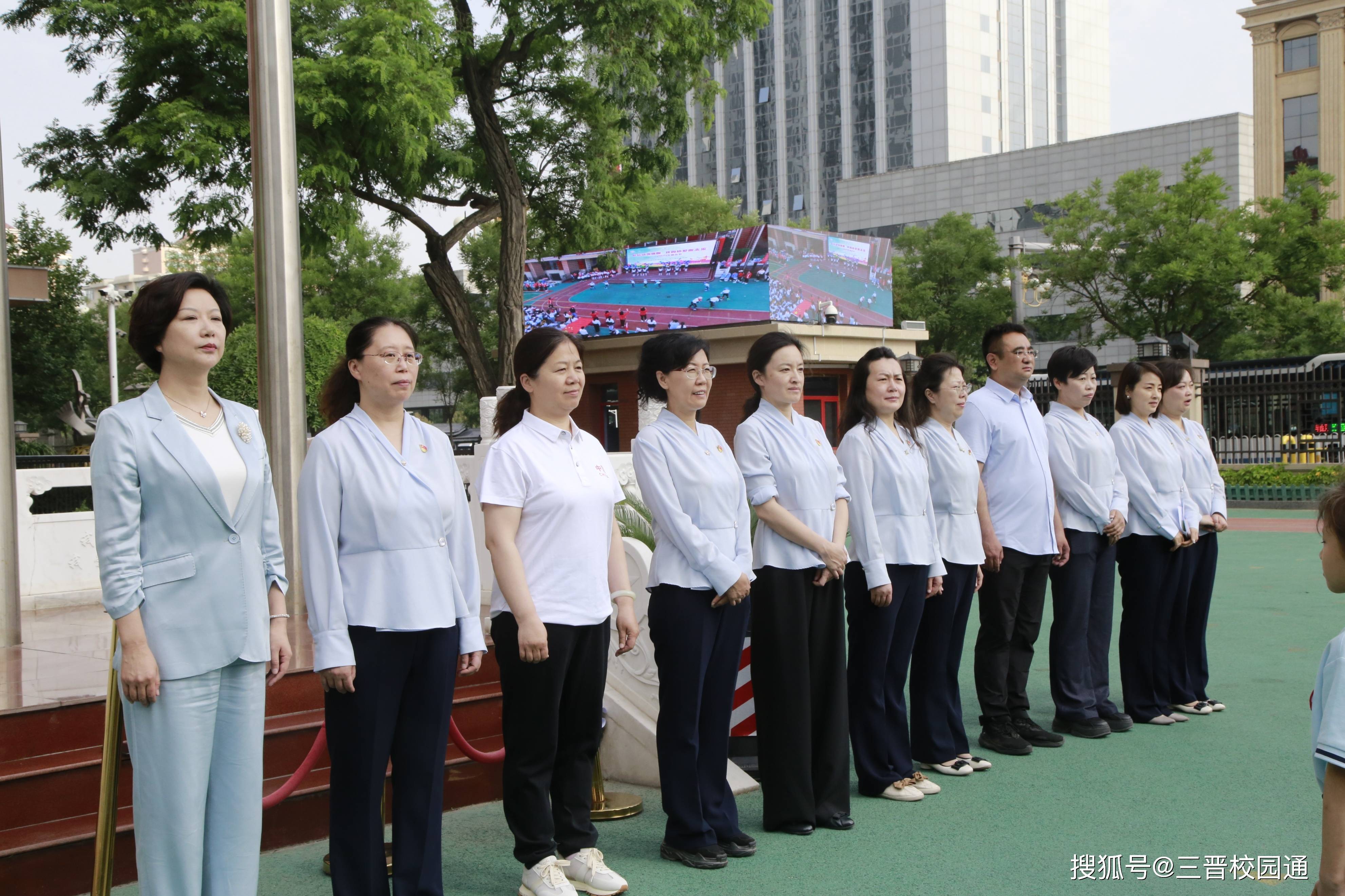 太原杏花岭区五一路小学一年级校园开放日"以爱邀约话成长 校家同心育
