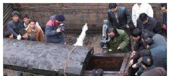 9米身高,专家:妥妥的高富帅啊_刘墉_村民_清朝