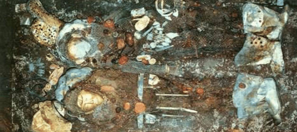 内蒙挖出怪异合葬墓,大辽失传文明重现,墓中这一国宝被曝光_古墓_考古