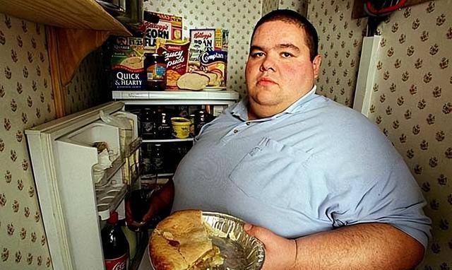 800斤胖男,每天能吃250碗饭热量,医生曾言活不过5年,今已离世