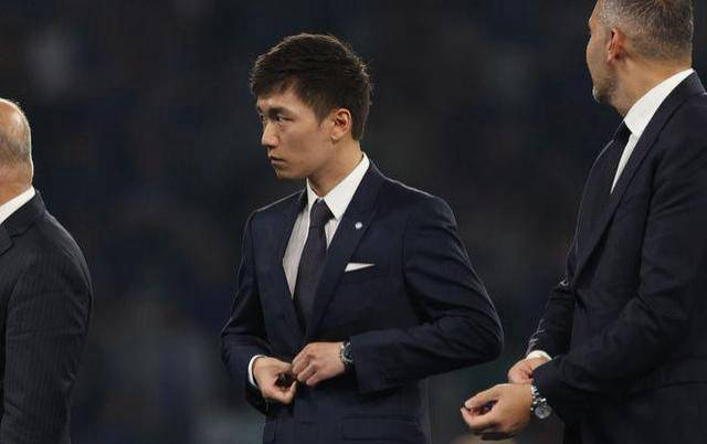 长久处于危机之中的国际米兰俱乐部的主帅张康阳,最终无法实现奇迹.