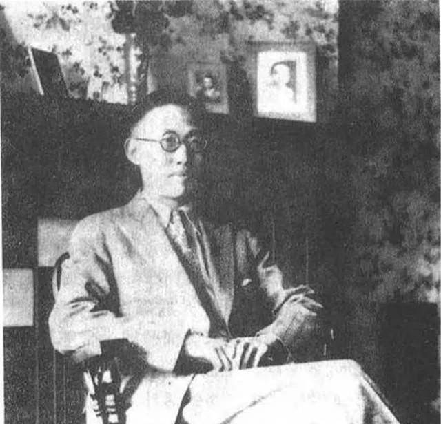 3岁丧母,11岁丧父,考上清华又被开除,29岁不顾妻儿跳江而亡