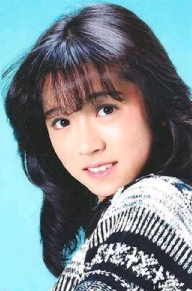中森明菜:接班山口百惠的第一歌姬,毁于渣男,55岁未走出失恋