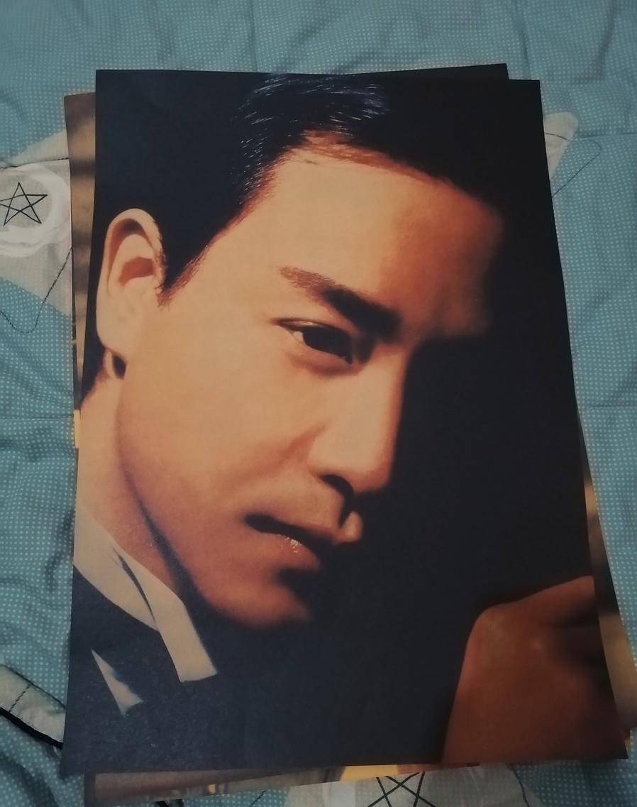 张国荣:"哥哥"走的那天,像流星一样坠落,留下一片纸写满遗言