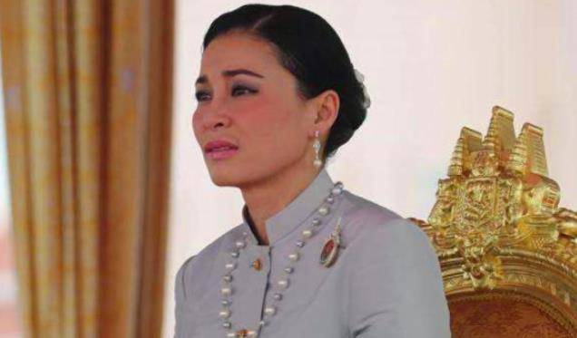 诗妮娜被废黜细节流出:想要觊觎王后的位置,泰王一度被蒙在鼓里