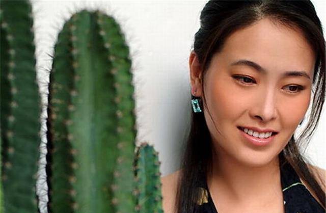 她一生追求者无数,申军谊为她抛妻弃子,同居8年后嫁其兄弟