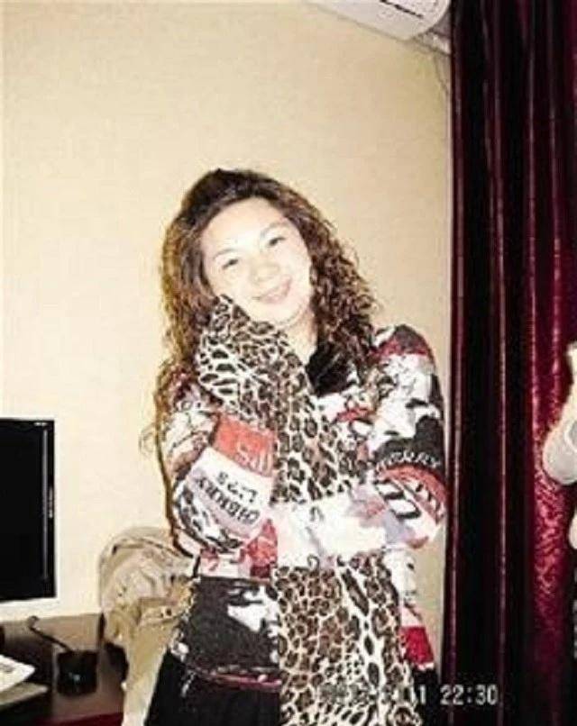 富婆李宝华:雇人伪装李嘉诚私生子,诈骗十多亿,直言死也划算