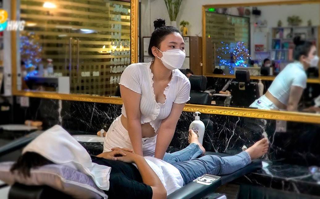 高颜值女孩相亲,不要彩礼,房子,可对方一听女孩的工作就拒绝了_小美