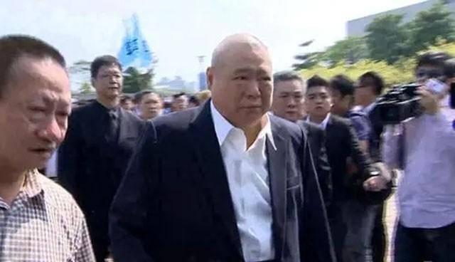 "竹联帮"帮主叱咤台湾,儿子15岁坐牢75年,花光家产也无法保释