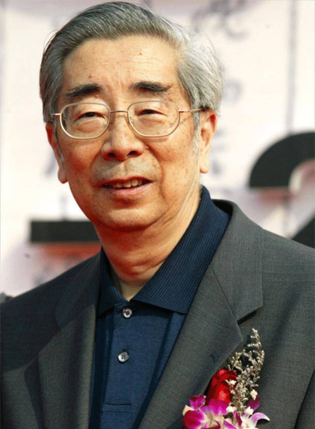 周海婴已经退休许久的章贵直言,二人这么多年来一直都以书信的方式