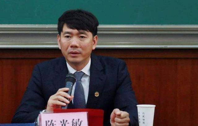 旗下门店超8000家,一年卖女鞋超1亿双,大东女鞋咋玩的?