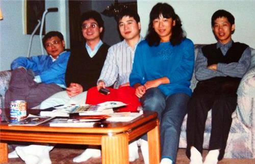 的,因此张益唐被推荐给了莫宗坚,次年,在北京大学校长丁石孙的推荐下