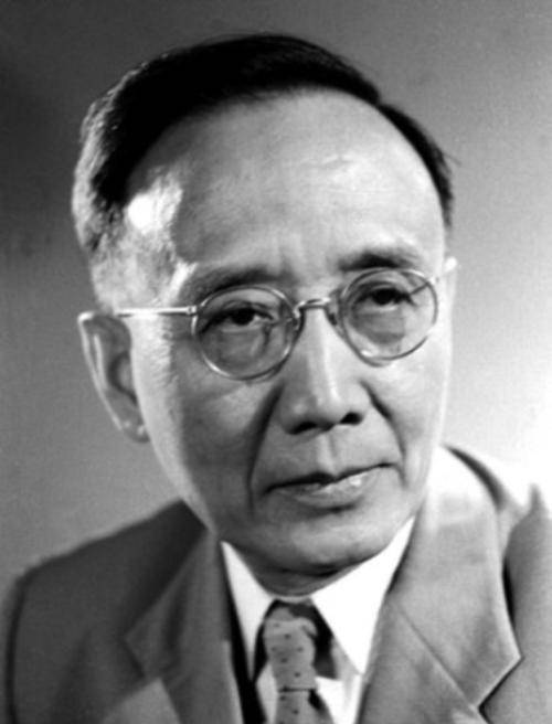 晚年郭沫若,更应同情而非嘲笑!临终前一句话,真正回归书生本色