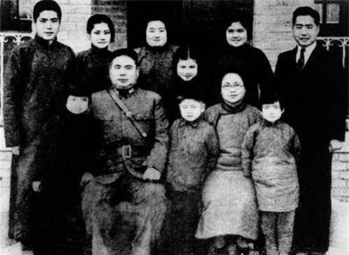 冯玉祥儿子冯洪志:下海经商身价千亿,至今不改中国籍