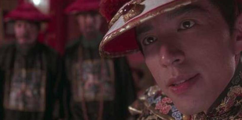 何炅老师,借"收礼门"事件,给你们一干讲个故事!