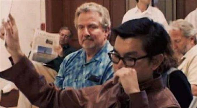 最顶级的红酒拍卖会为契机,在那一场拍卖会上面,鲁迪表现得很是低调