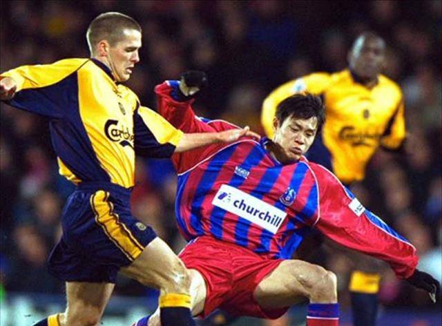 范斯晶:足球运动员范志毅的女儿,她已经24岁了,身材好气质佳