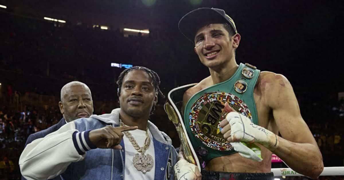 在拳击赛场上,每一场职业拳击比赛从策划到实施都充满悬念,也充满