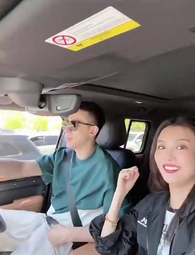 赵继伟独领风骚!百万路虎亮相夺冠定妆,与美丽妻子甜蜜合影