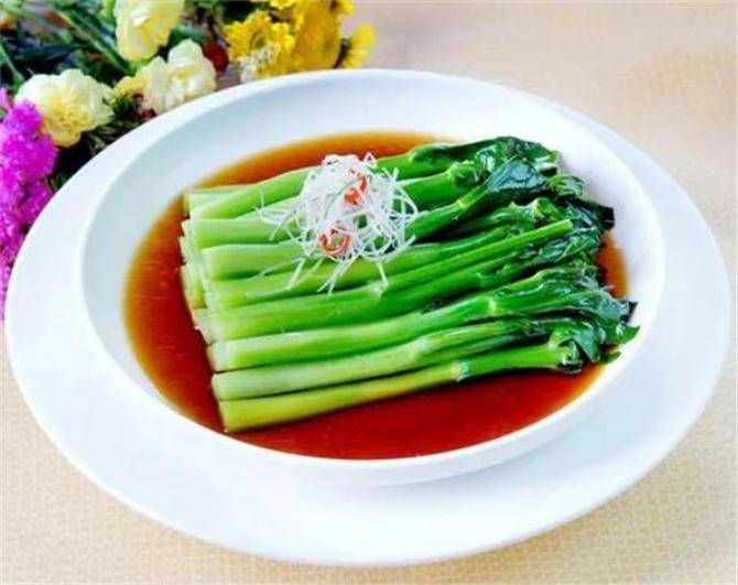 芥兰怎么做才好吃?大厨教你一道白灼芥兰,做一大盘都不够吃
