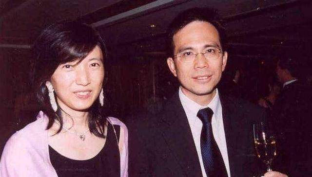 李嘉诚给孙子取名,寓意富过三代,一个叫长治久安一个叫根基永固