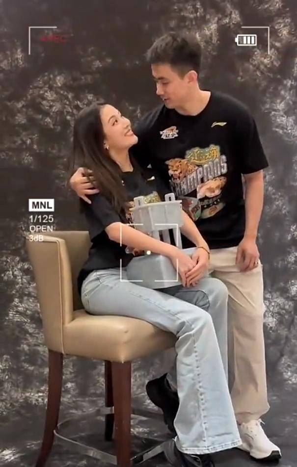 cba领头夫妻!赵继伟的妻子王君瑞分享总冠军拍摄花絮