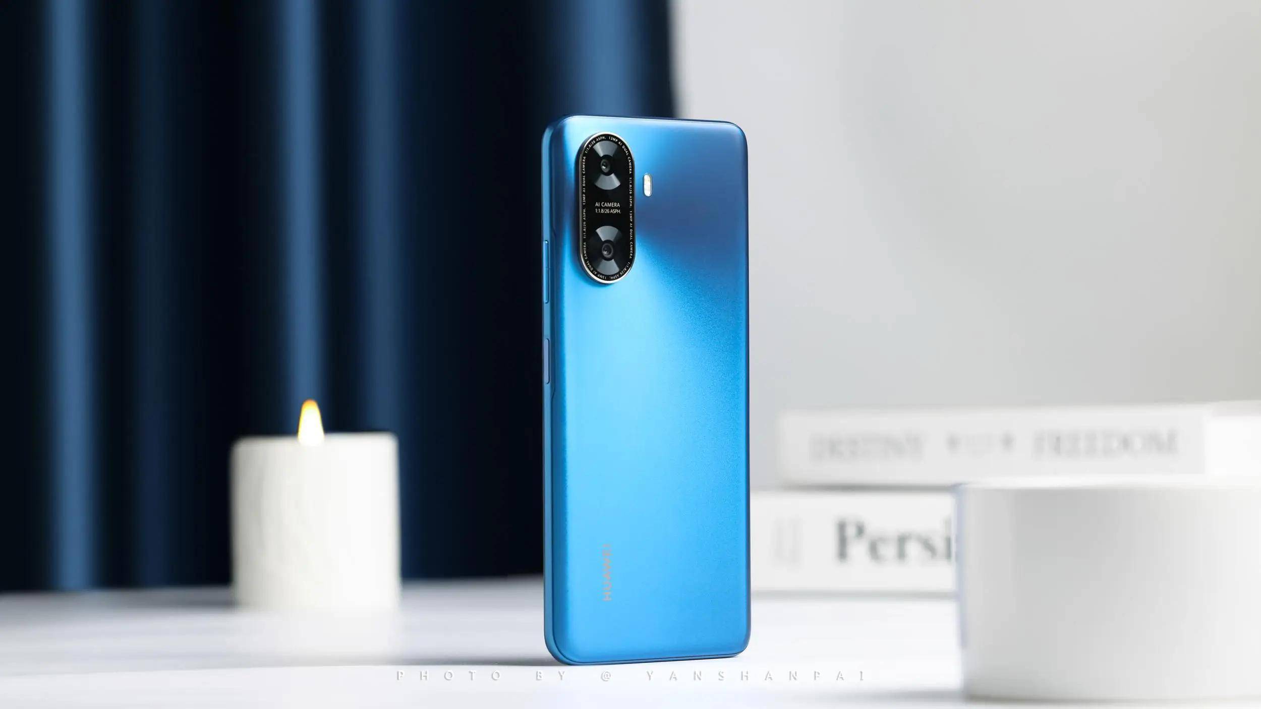 众所周知,畅享系列是华为打造的低端机型,这个系列手机有两大特点.