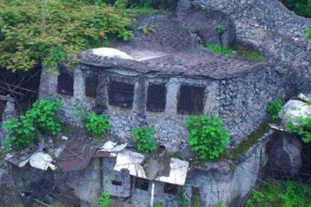 湖南大山有一座"活人墓",墓内机关重重,居住着一位90多岁老人