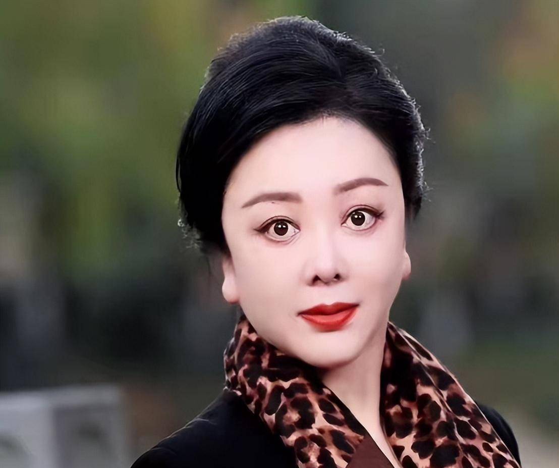 从女一号到通缉犯,央视版水浒传中的"孙二娘"梁丽,如今怎样了