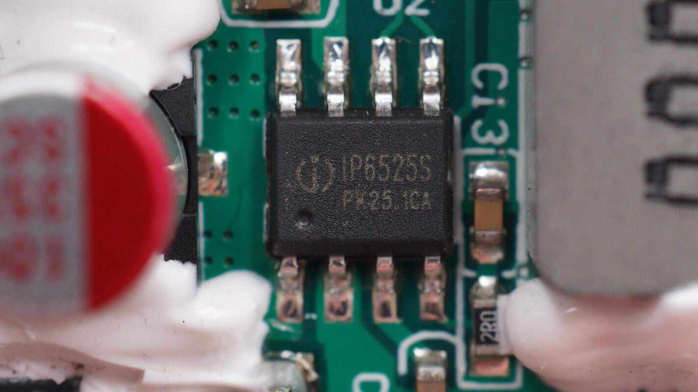 usb-a口降压芯片采用英集芯ip6525s,是一颗集成同步开关的降压转换器