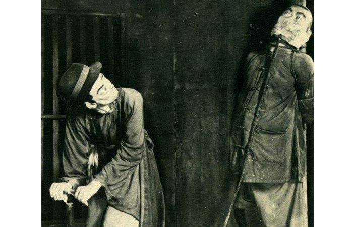 大地主刘文彩死后,他的妻儿跑到新疆,后被人认出,活活打死