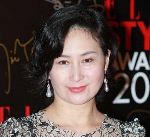 赌王爱女何超琼:香港女富豪资产已超过父亲,为武汉捐款2000万