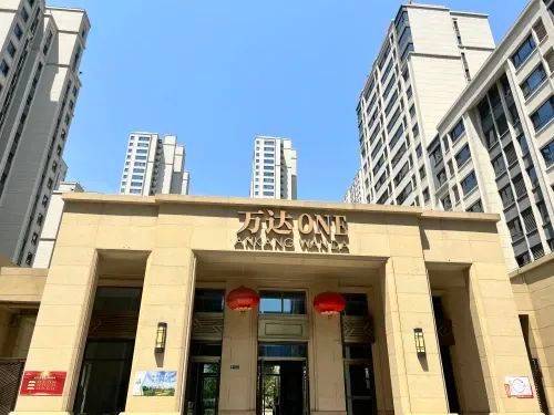 安康市高新万达one地下车库部分车位 "改头换面"变仓库