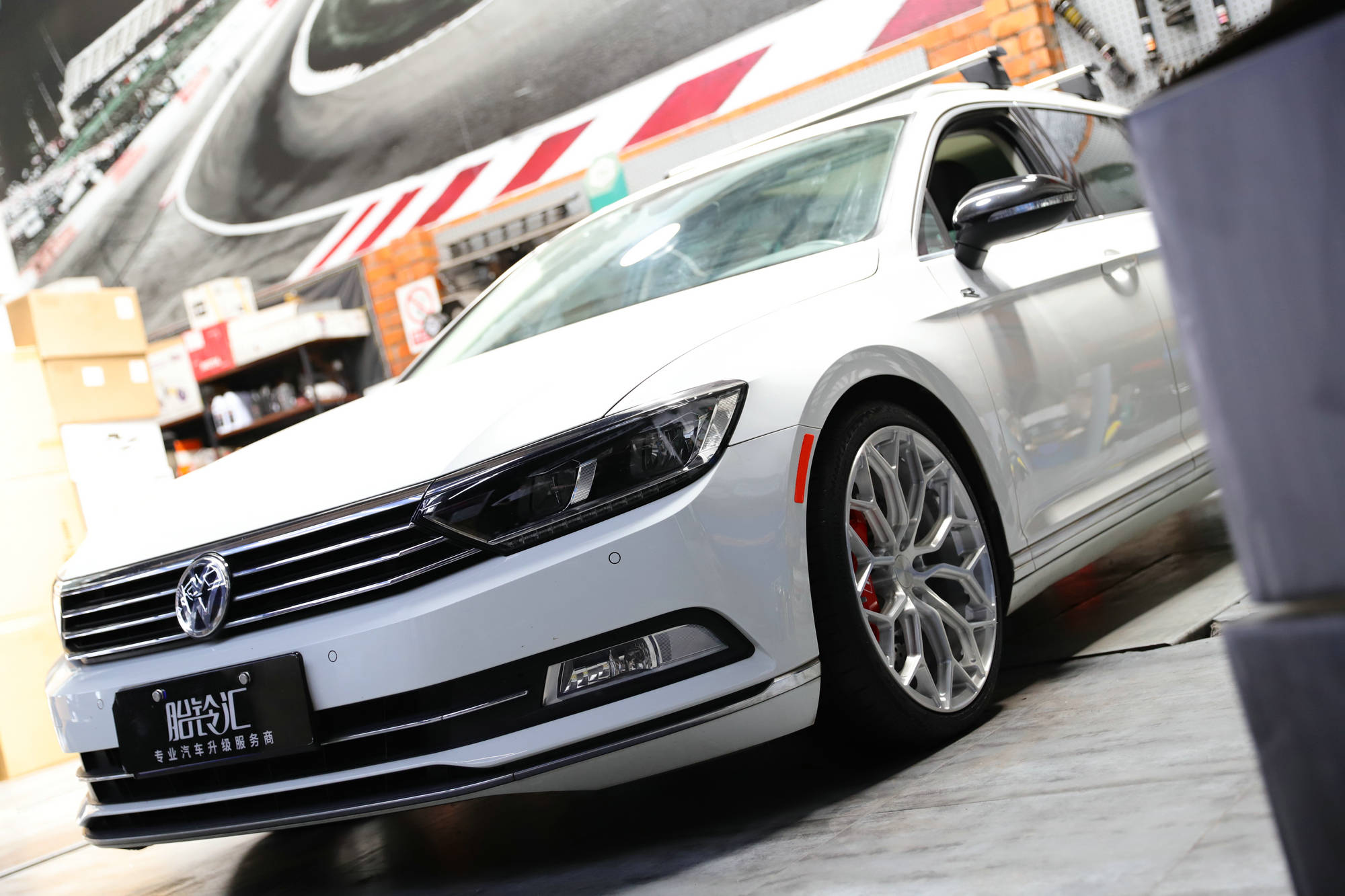 大众蔚揽的第三套轮毂我选择了美国305forged_搜狐汽车_搜狐网