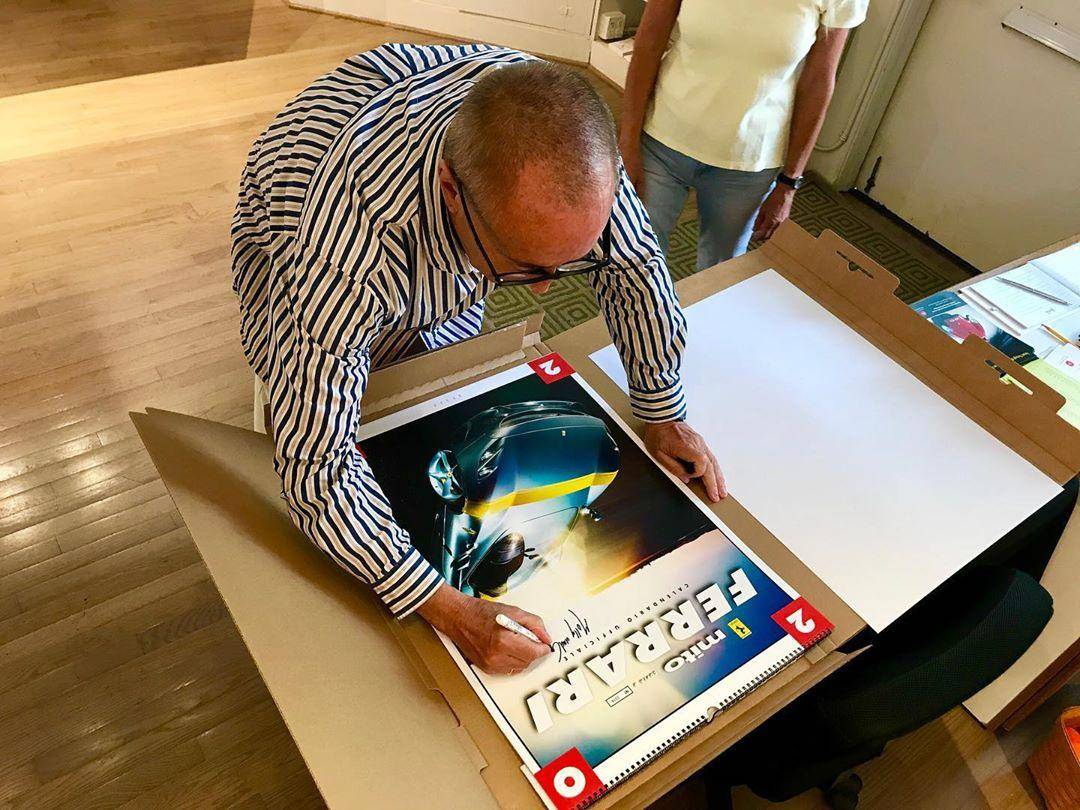 不懂音律的法拉利车主拍不出好挂历