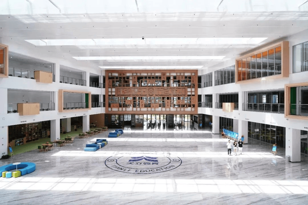 清北名师,国际金牌教练上课,这所k12民办学校重新定义"天花板"!