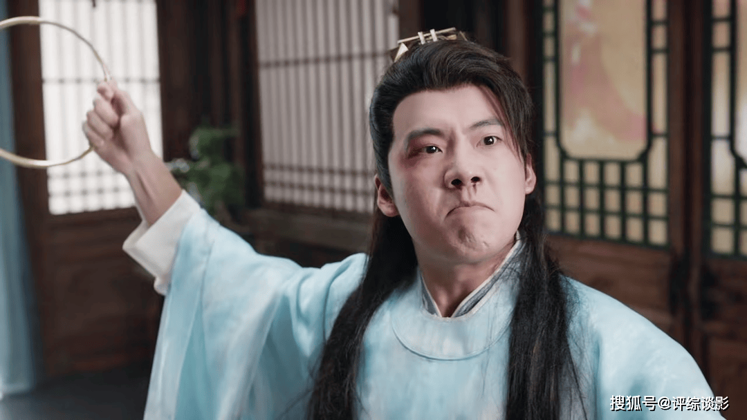 热搜第一！-选择奈克瑟斯,当天全国热搜第一 黄金奖杯