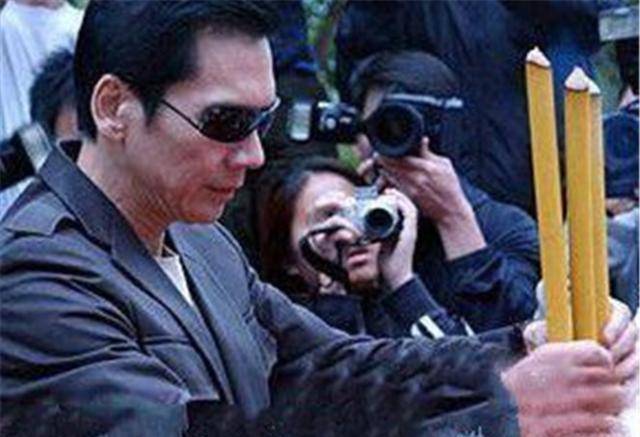 全球最大黑帮大佬去世,9万人员为他送行,20万警察出动维持秩序