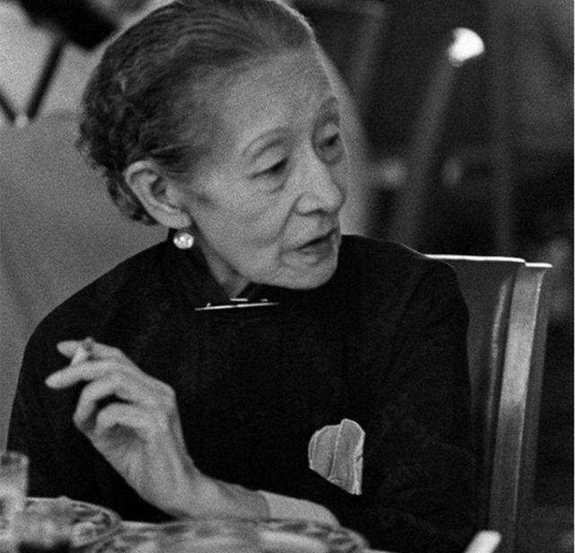 "蝴蝶舞后"的坎坷人生:与太监相爱4年无果,晚年被打断双腿