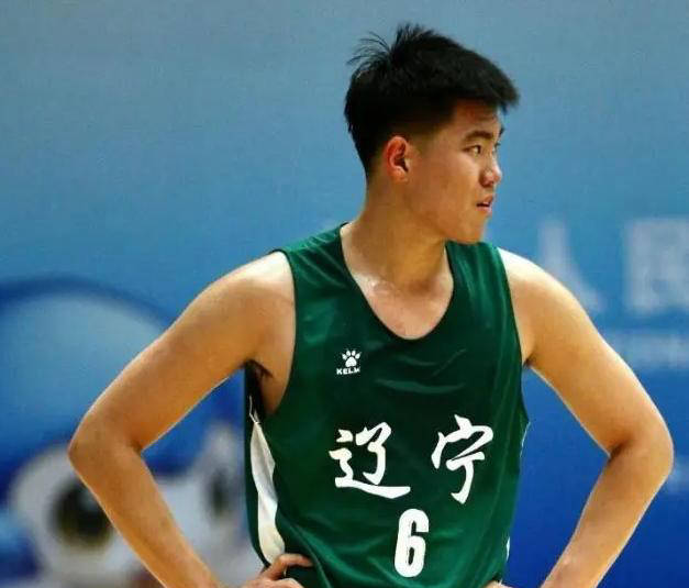 杨鸣辽篮夺冠第六天做出重要决定,两新秀助力亚洲冠军