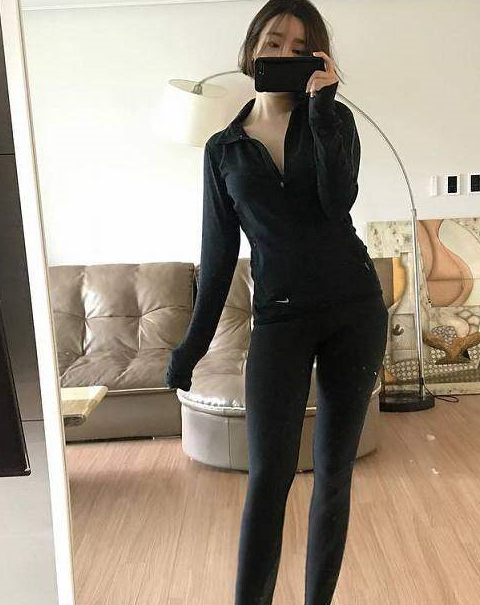 运动风的紧身裤,彰显不同时尚品味,绽放你的无限光彩